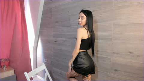 sarahduran @ chaturbate on 20230922