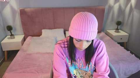 kind_scarlett @ chaturbate on 20230927