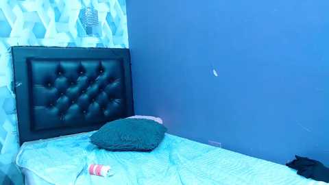 caroliine_sweet_ @ chaturbate on 20231004