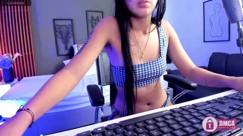 ellie_collins @ chaturbate on 20231012