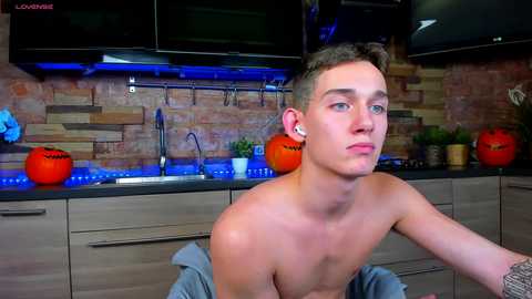 _chuckray_ @ chaturbate on 20231016