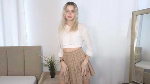 b_e_a_u_t_y @ chaturbate on 20231017
