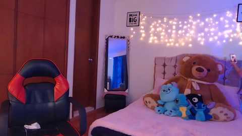 isabella_rodriguez9 @ chaturbate on 20231023