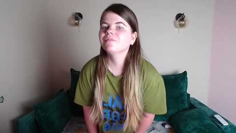 molly_melody @ chaturbate on 20231025