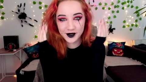 kara_moor @ chaturbate on 20231027