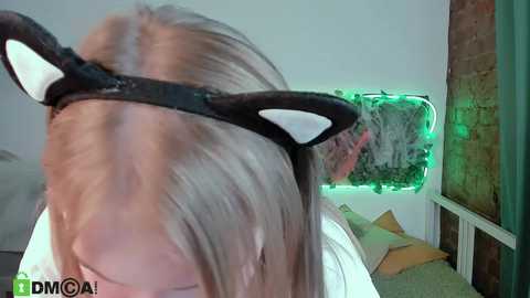 _crystal_maiden_ @ chaturbate on 20231028