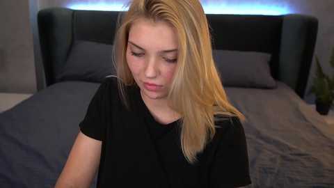 kristalldall @ chaturbate on 20231103