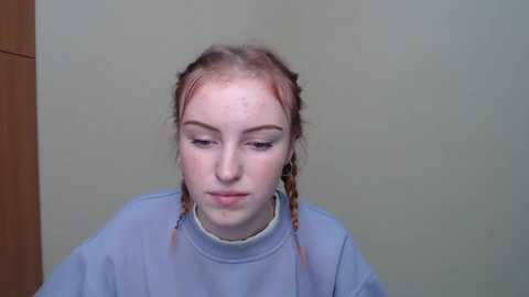 strawberry_ry @ chaturbate on 20231106