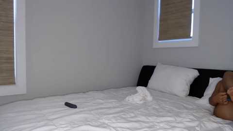 liyah_sky @ chaturbate on 20231123