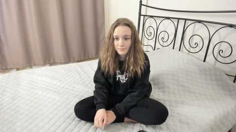 _minniemousse_ @ chaturbate on 20231124