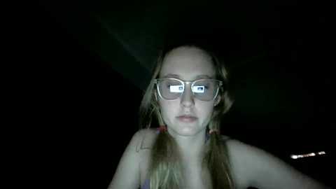 petitetinybabe @ chaturbate on 20231127