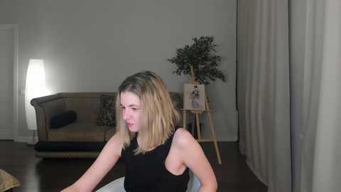 vanillacookiesss @ chaturbate on 20231127