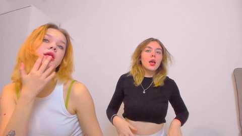 lisa__shy @ chaturbate on 20231201