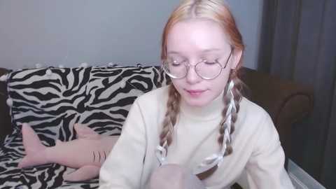 cutie__beauty_ @ chaturbate on 20231202