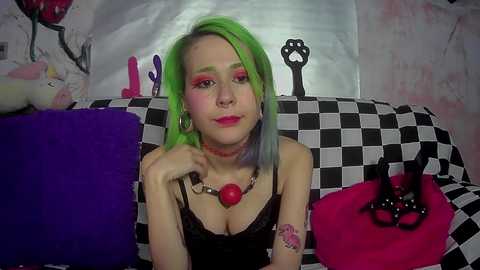 loly_alien @ chaturbate on 20231208