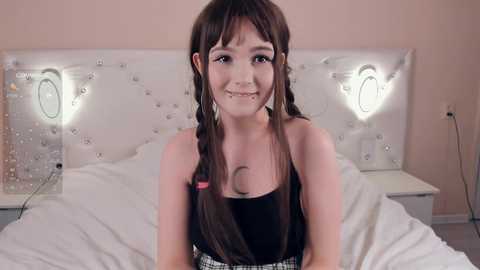 sonya_beababy @ chaturbate on 20231212