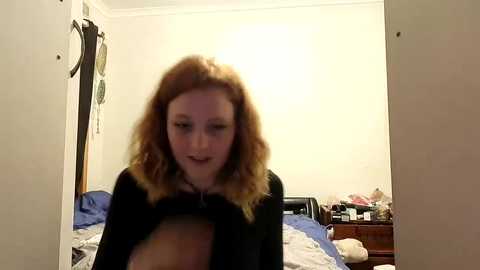 ittty_bitty_cherry_titties @ chaturbate on 20231213