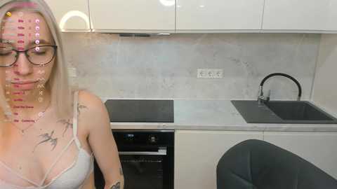 evelynstout @ chaturbate on 20231216