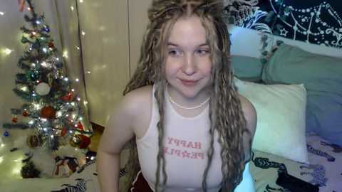 honey_taill @ chaturbate on 20231218