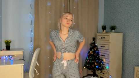 agneswalker @ chaturbate on 20231219