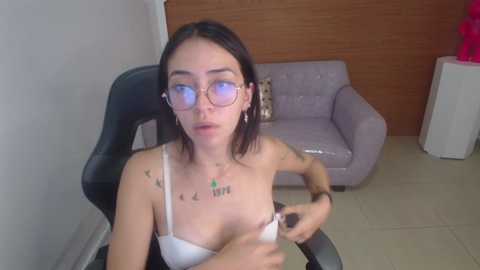 miss_andrea_t @ chaturbate on 20240205