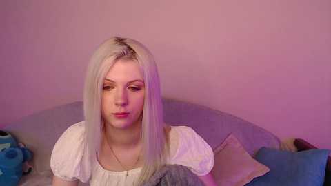 white_angelss @ chaturbate on 20240221