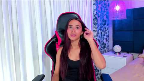 issie_cute @ chaturbate on 20240222