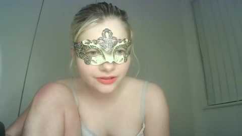 18petitemarie @ chaturbate on 20240308