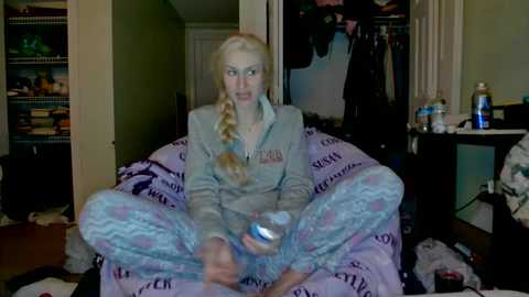 daisy_dobby_dottie @ chaturbate on 20240313