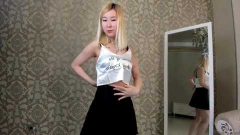 vivian_lin @ chaturbate on 20240323