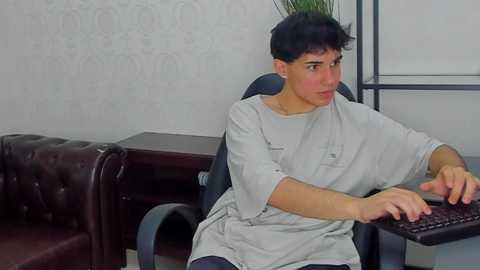 damianbryson @ chaturbate on 20240401