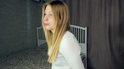 esmecoldwell @ chaturbate on 20240401