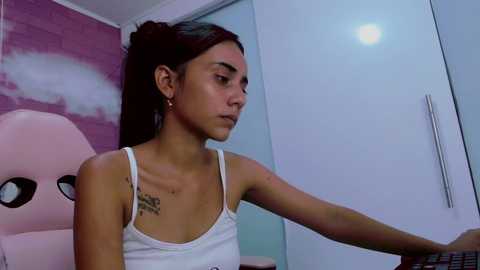 little_thais @ stripchat on 20230927