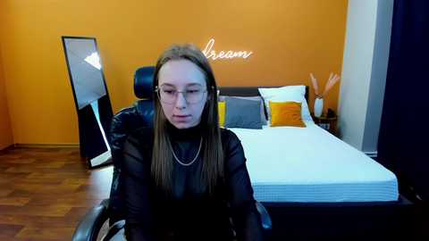 olivia_wood @ stripchat on 20231012