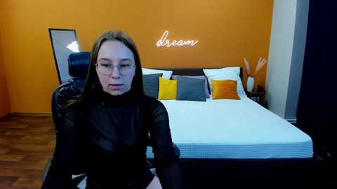 olivia_wood @ stripchat on 20231012