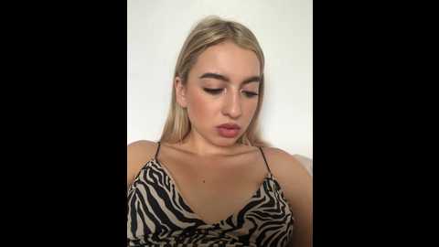 emilyjones__ @ stripchat on 20231013