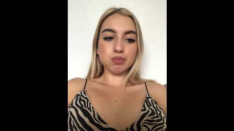 emilyjones__ @ stripchat on 20231013