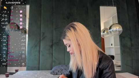 blondie_quinn @ stripchat on 20231014