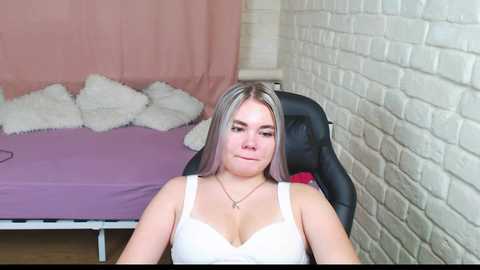 leelamoon1 @ stripchat on 20231015