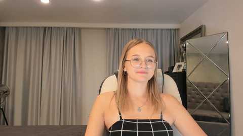 alicemillert @ stripchat on 20231020