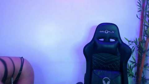 aryana_x @ stripchat on 20231030