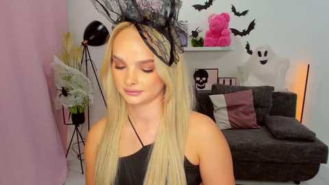 teona_harper @ stripchat on 20231030