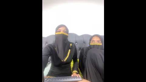 nayla_ali @ stripchat on 20231031