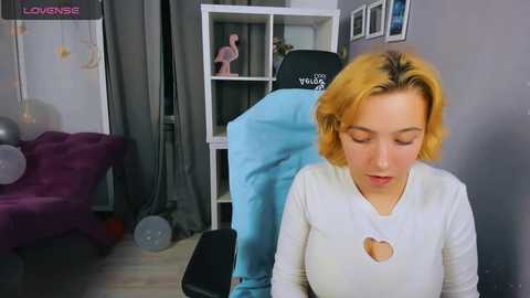 petite_mella_ @ stripchat on 20231104