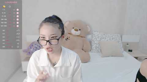 little_yena @ stripchat on 20231111