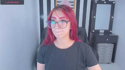 mia_kurt_1t @ stripchat on 20231115