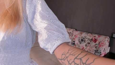 madelcros @ stripchat on 20231203