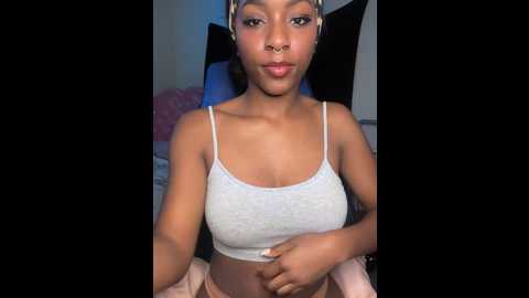 evie_evaa @ stripchat on 20231207