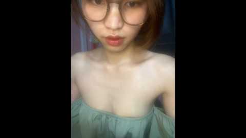 linh_ne02 @ stripchat on 20240122