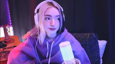 avi_nile @ stripchat on 20240130